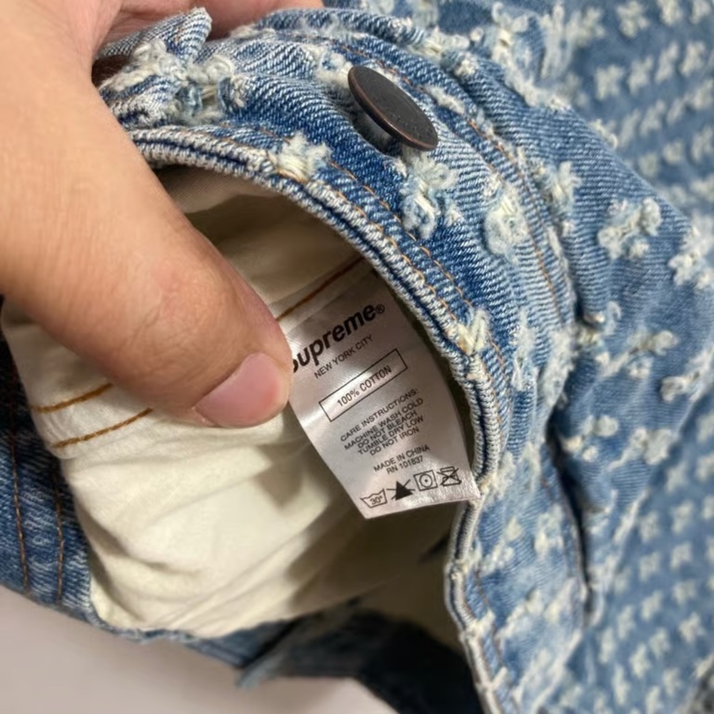 Supreme Blue Patterned Denim Jacket - image 6